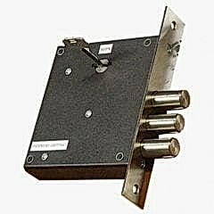 Установка замков Барьер