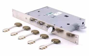 Замена замков в металлической двери