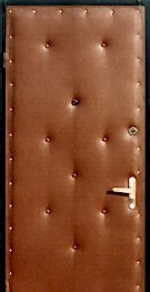 Обивка дверей дермантином