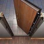 Установка межкомнатных дверей