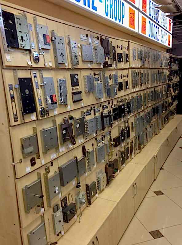 Замена замков в металлической двери