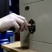 Вскрытие замков в сейфах